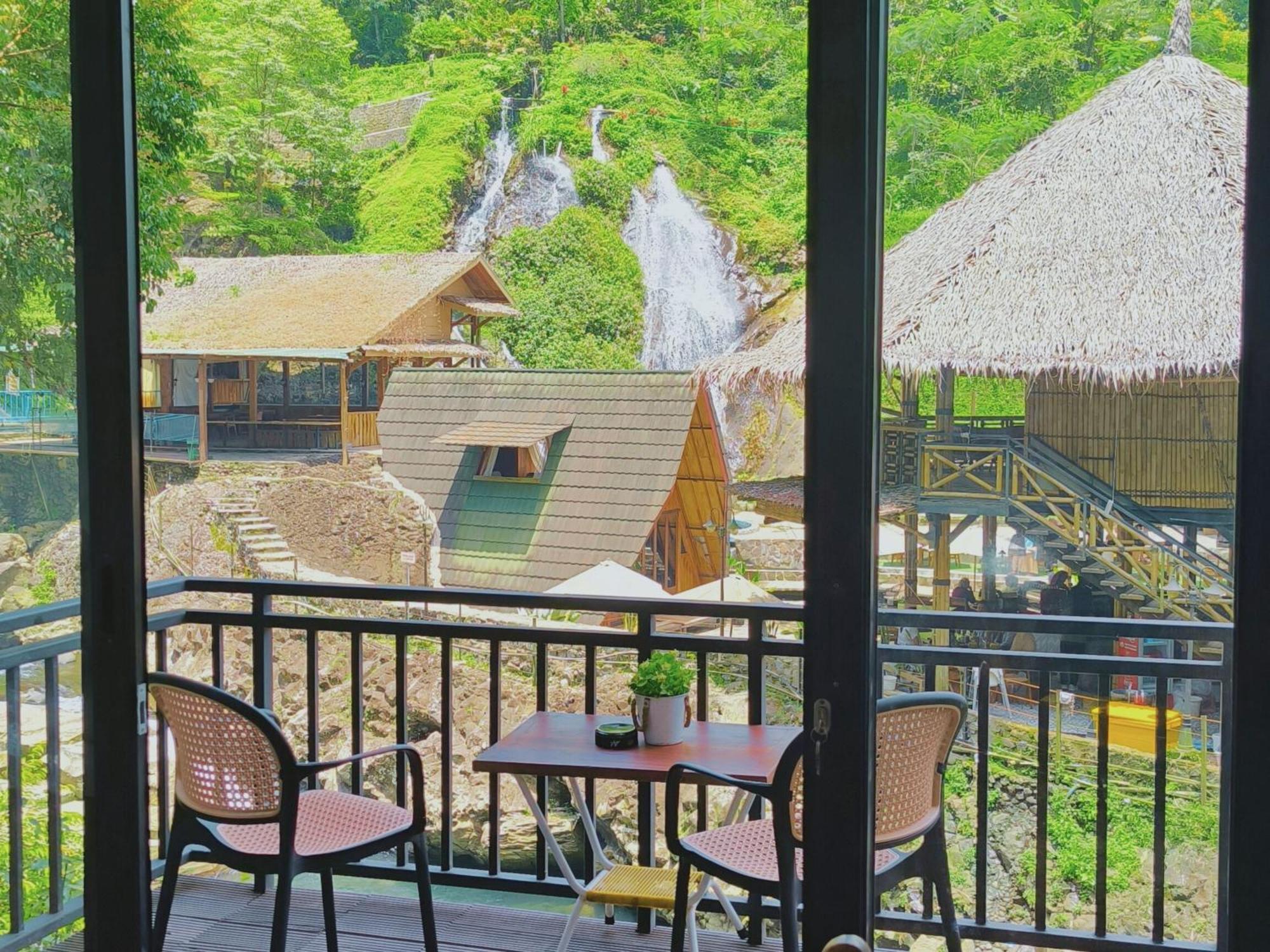 Bayan Village Baturraden Exterior photo